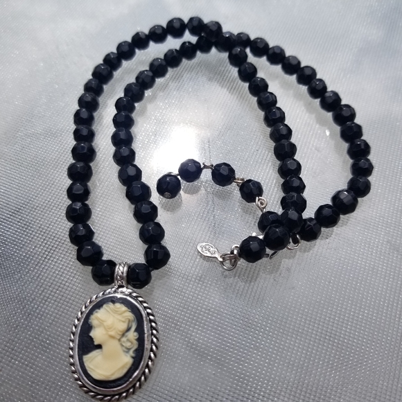 Premier Designs Jewelry - Premier Designs Cameo, Black Faceted Bead Necklace